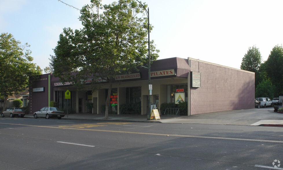 1060-1070 Lincoln Ave, San Jose, CA à louer - Photo du bâtiment - Image 2 de 2