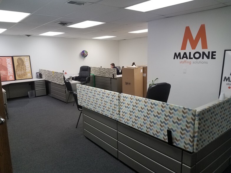 32290 5 Mile Rd, Livonia, MI for sale - Interior Photo - Image 2 of 16