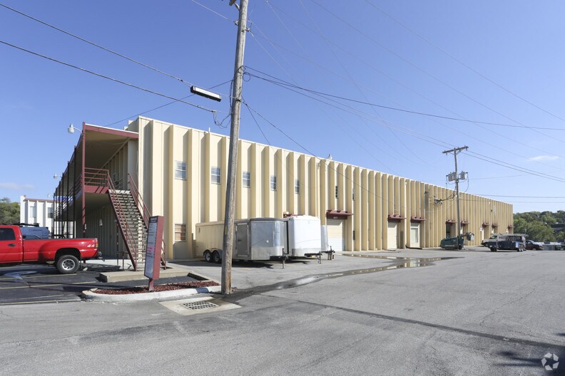 3051-3121 Merriam Ln, Kansas City, KS à vendre Photo principale- Image 1 de 1