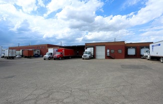 Plus de détails pour 8544-8560 126 Av NW, Edmonton, AB - Industriel à louer