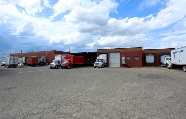 More details for 8544-8560 126 Av NW, Edmonton, AB - Industrial for Lease
