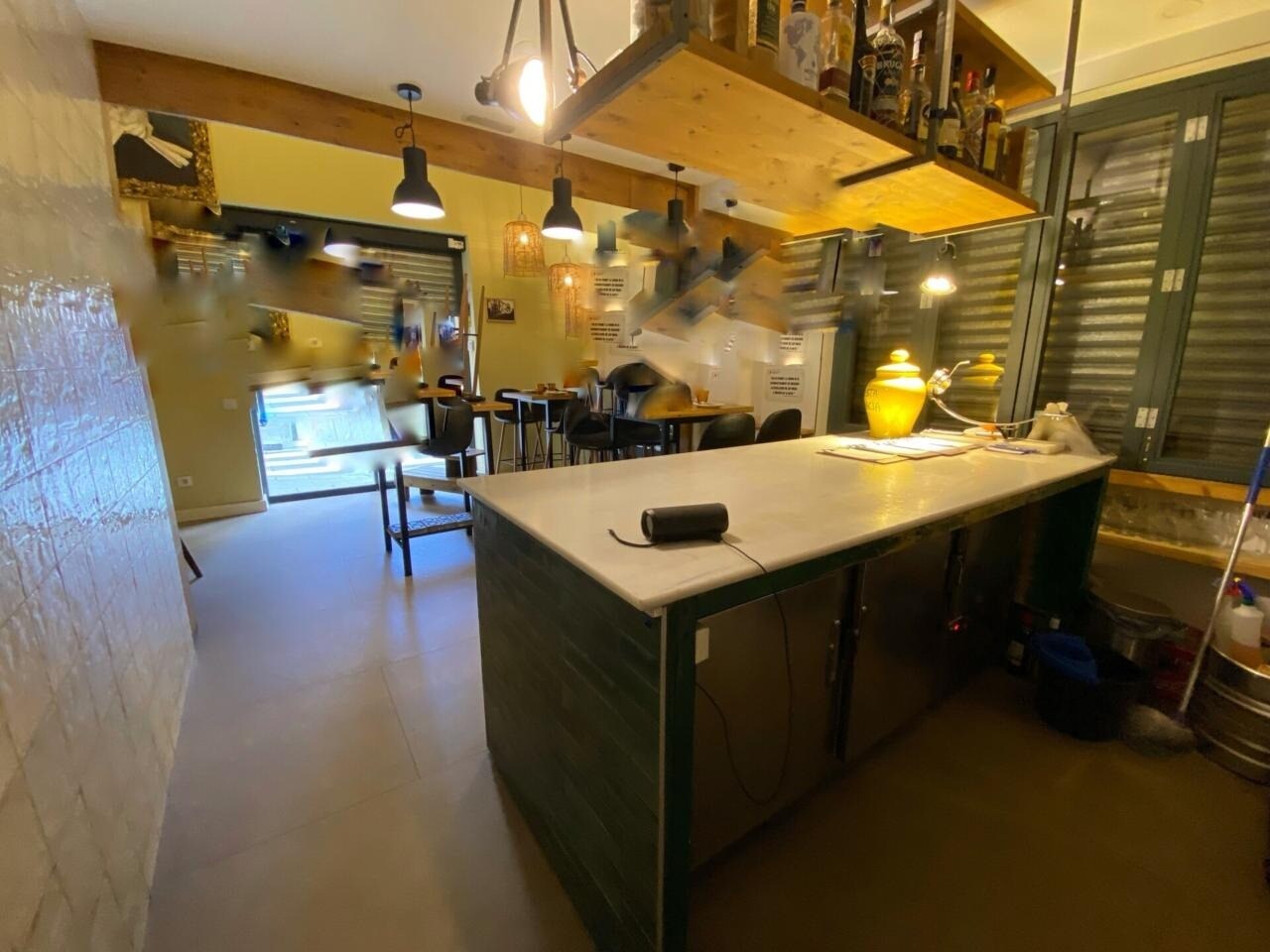 Retail in Barcelona, Barcelona for lease Primary Photo- Image 1 of 2