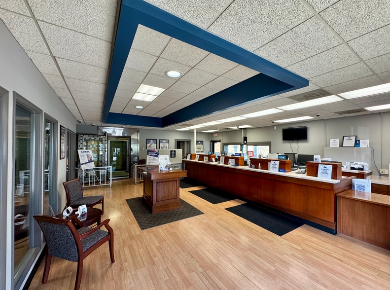 209-219 E Forest St, South Lebanon, OH for lease - Interior Photo - Image 2 of 7