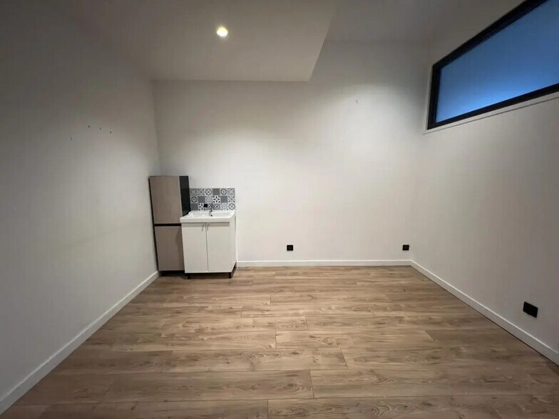 Office in Reims for lease - Interior Photo - Image 3 of 4