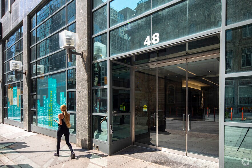 48 Yonge St, Toronto, ON à louer - Photo du bâtiment - Image 2 de 4