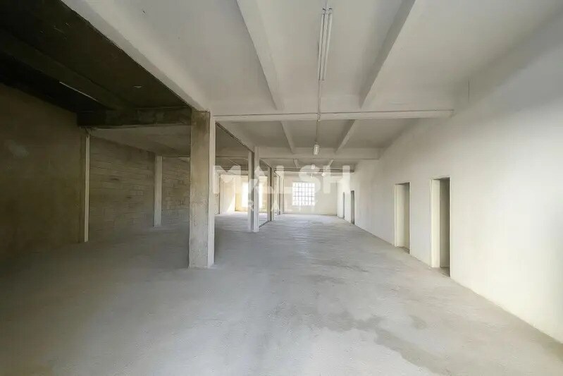 Local d'activités dans Saint-Fons à vendre - Photo du bâtiment - Image 1 de 13