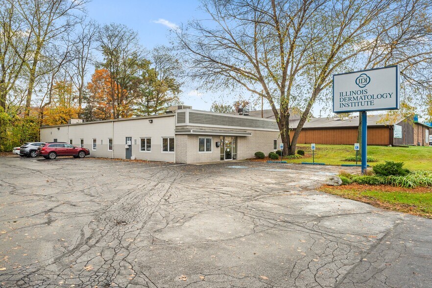 1550 S Woodland Ave, Michigan City, IN à vendre - Photo du bâtiment - Image 2 de 10