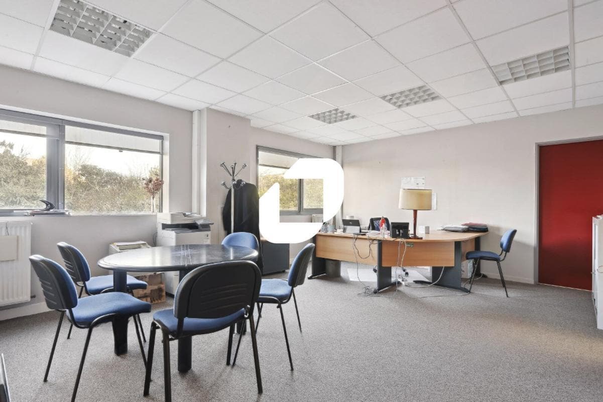 Bureau dans Neuilly-Plaisance à louer Photo intérieure- Image 1 de 12