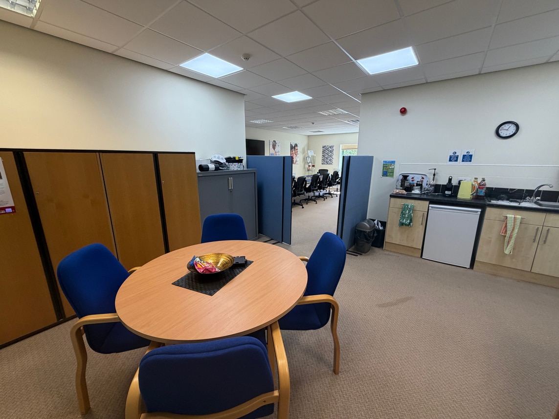 Escrick, Escrick for lease Interior Photo- Image 1 of 9