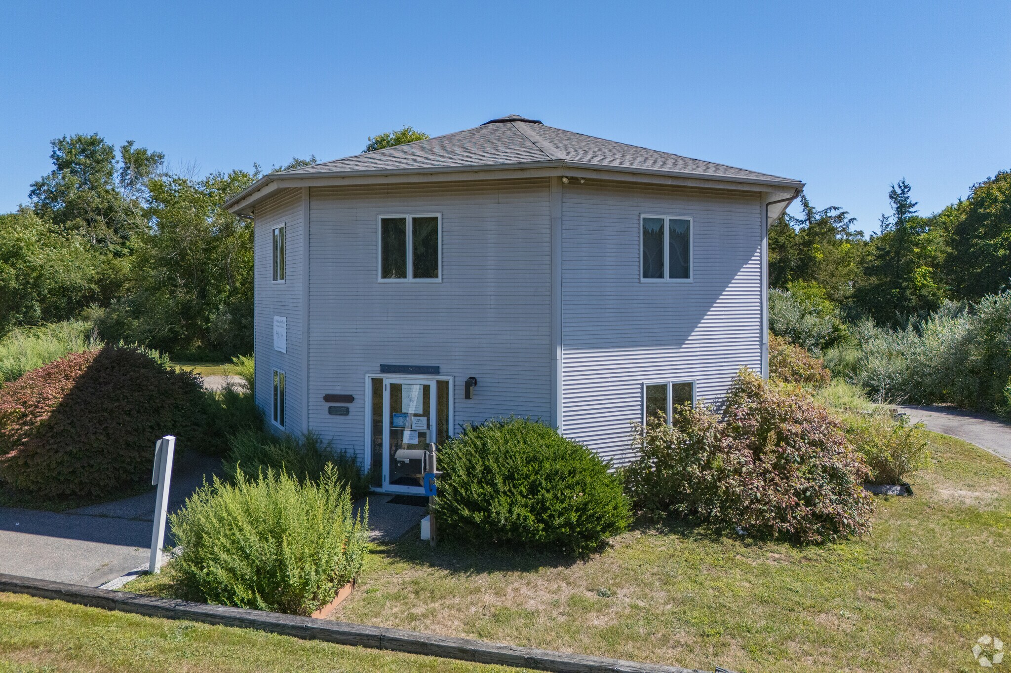 82 Norwich Westerly Rd, North Stonington, CT à vendre Photo principale- Image 1 de 1