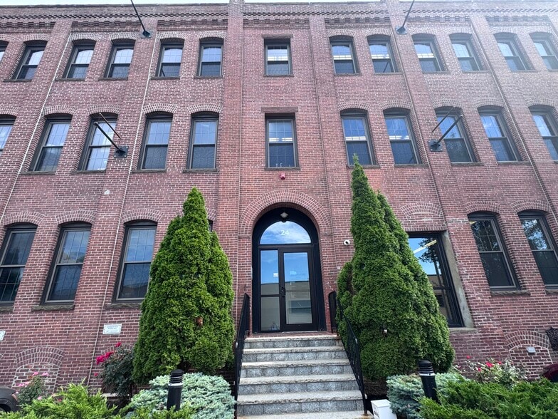 24 Roland St, Charlestown, MA for lease - Building Photo - Image 2 of 17