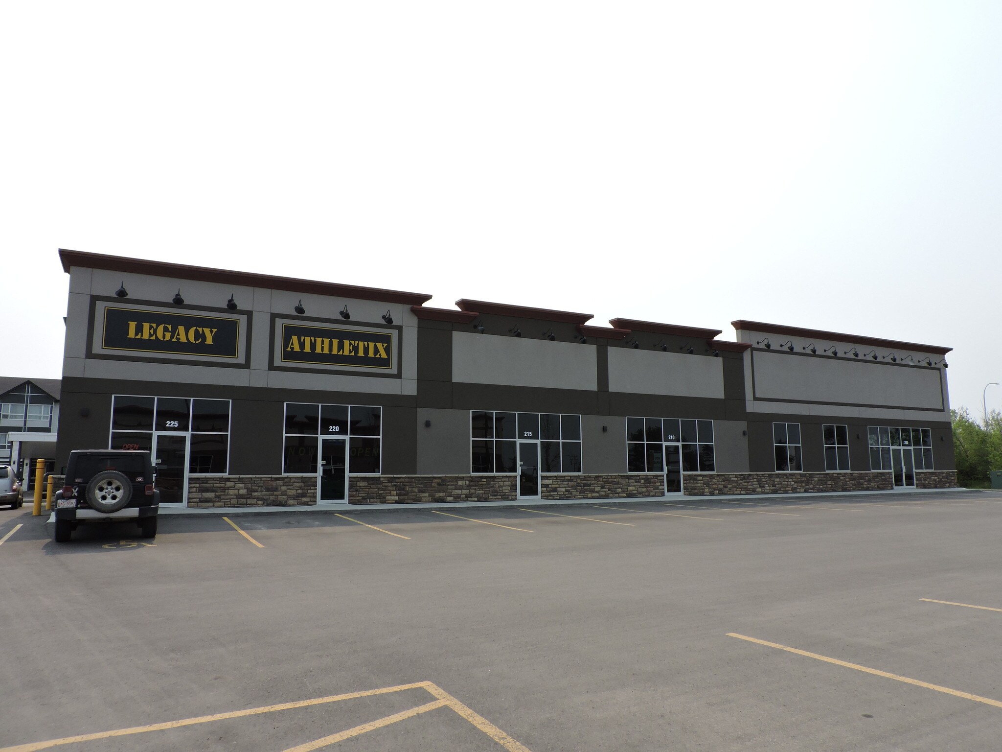 6037 Parkwood Rd, Blackfalds, AB for sale Building Photo- Image 1 of 1