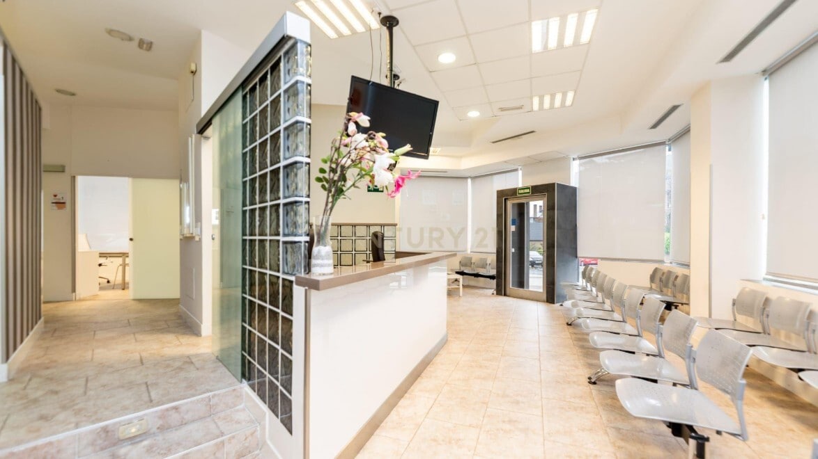 Calle Puerto de los Leones, 8, Majadahonda, MAD 28220 - Unit A - - Interior Photo - Image 2 of 7