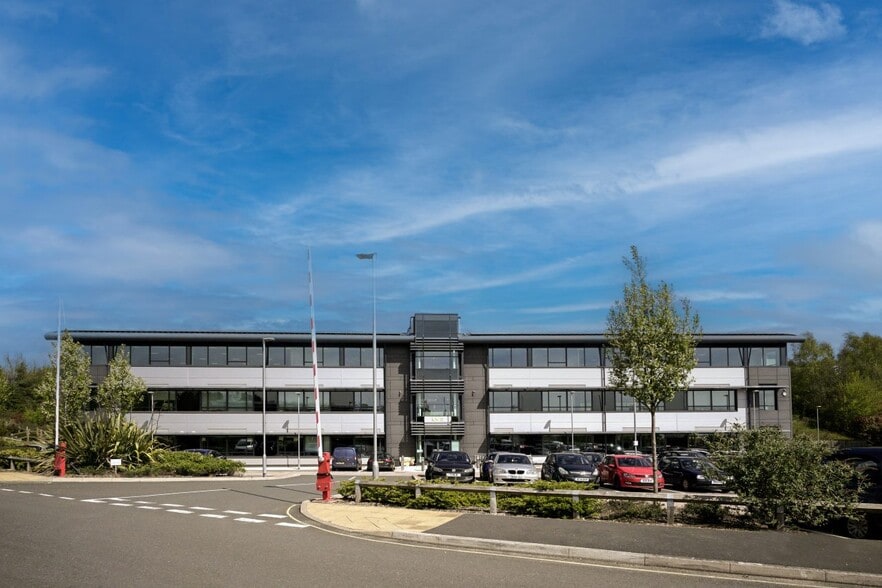 Emperor Way, Exeter for lease - Building Photo - Image 3 of 6