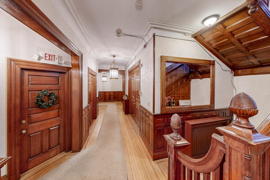 314 Angell St, Providence, RI à vendre - Photo du bâtiment - Image 2 de 9