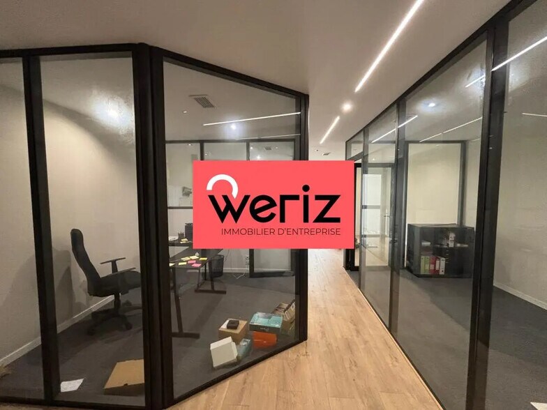 Office in Marseille for lease - Building Photo - Image 3 of 10