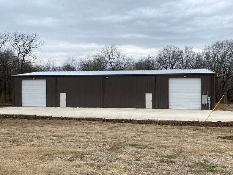 6585 N FM 1417, Denison, TX à louer - Photo du bâtiment - Image 2 de 3