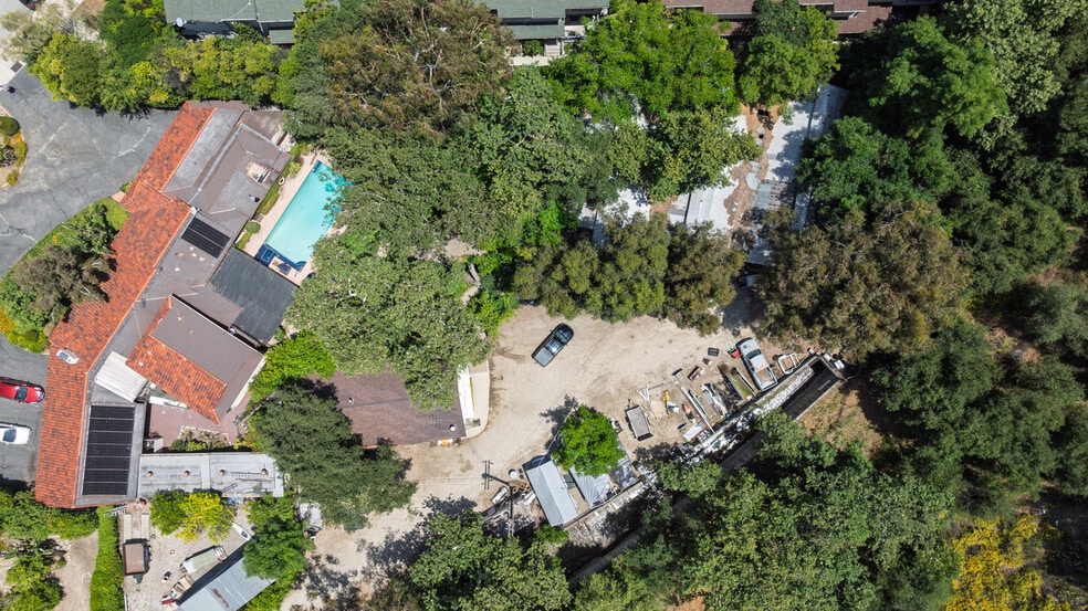 6320 Honolulu Ave, La Crescenta, CA à vendre - Aérien - Image 2 de 17