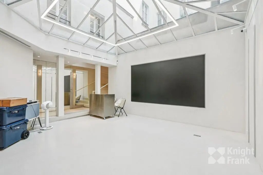 10 Rue Du Perche, Paris for sale Building Photo- Image 1 of 12