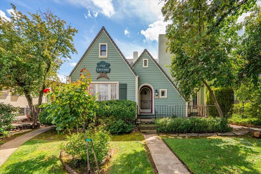 2469 Old Eureka Way, Redding, CA à vendre - Photo principale - Image 1 de 12