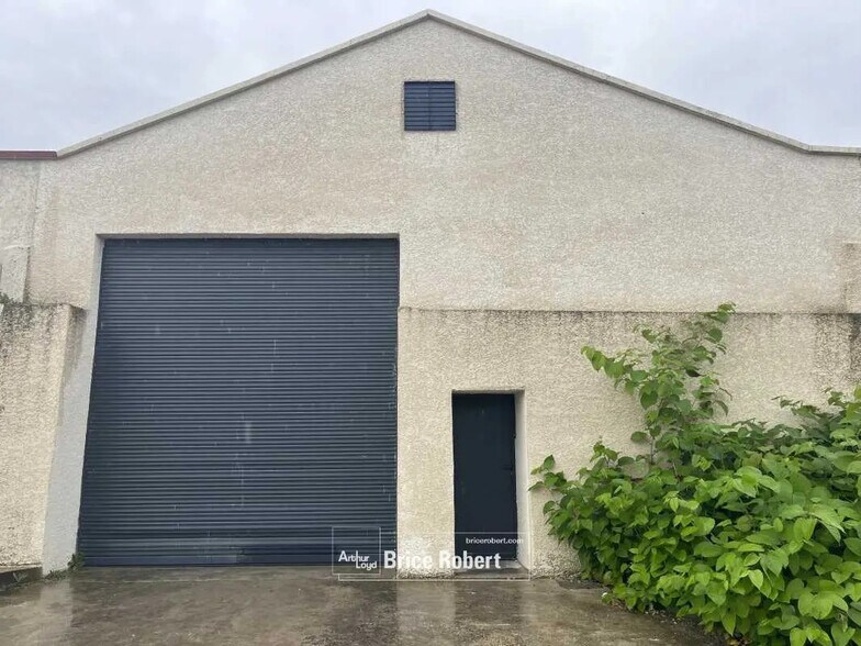 Flex dans Chavanoz à louer - Photo du bâtiment - Image 1 de 2