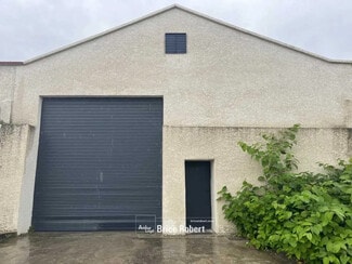 Plus de détails pour Local d'activités à louer