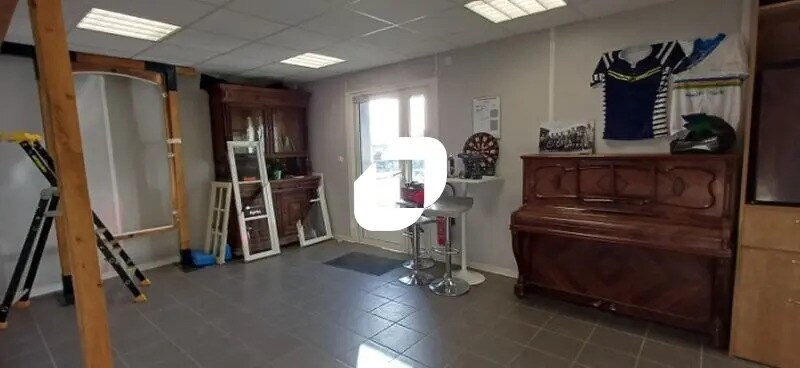 Office in Gargenville for lease - Interior Photo - Image 3 of 13