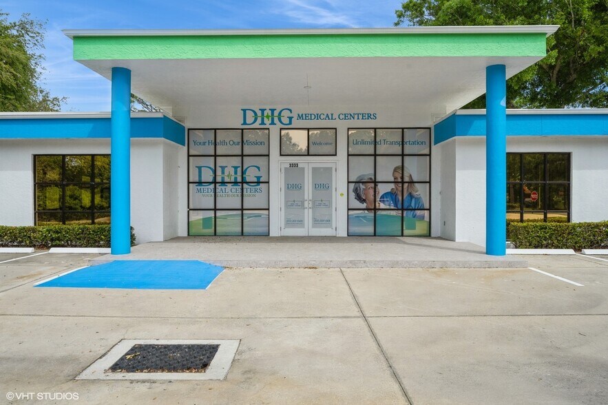 3333 20th St, Vero Beach, FL à vendre - Photo du bâtiment - Image 1 de 52