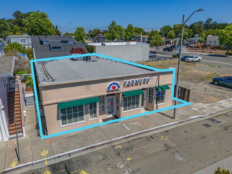 2220 Pear St, Pinole, CA for lease - Building Photo - Image 2 of 8