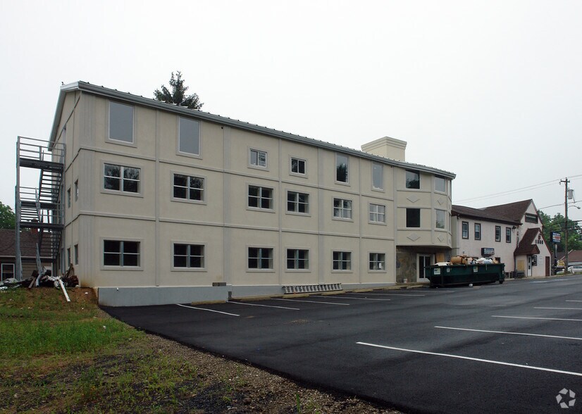 11880 Bustleton Ave, Philadelphia, PA à louer - Photo du bâtiment - Image 2 de 4