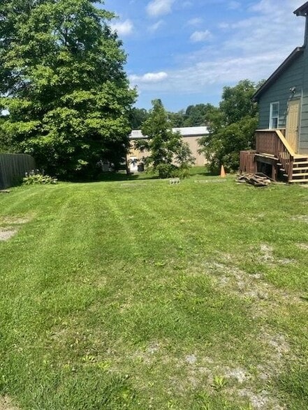 604 S Oakwood Ave, Beckley, WV à louer - Photo du bâtiment - Image 3 de 32