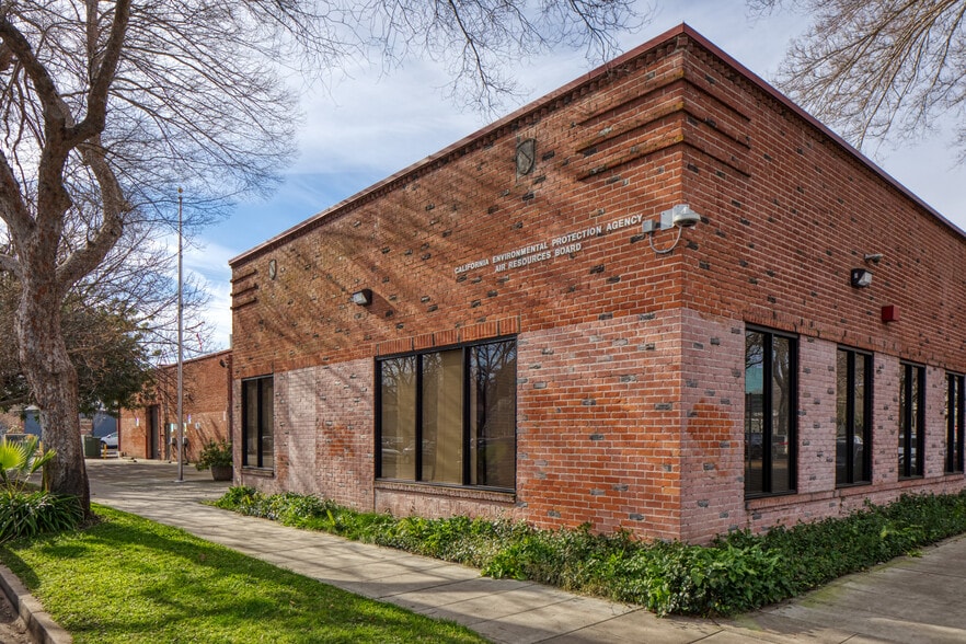 State of CA Air Resources Board Complex portfolio of 5 properties for sale on LoopNet.ca - Building Photo - Image 3 of 19