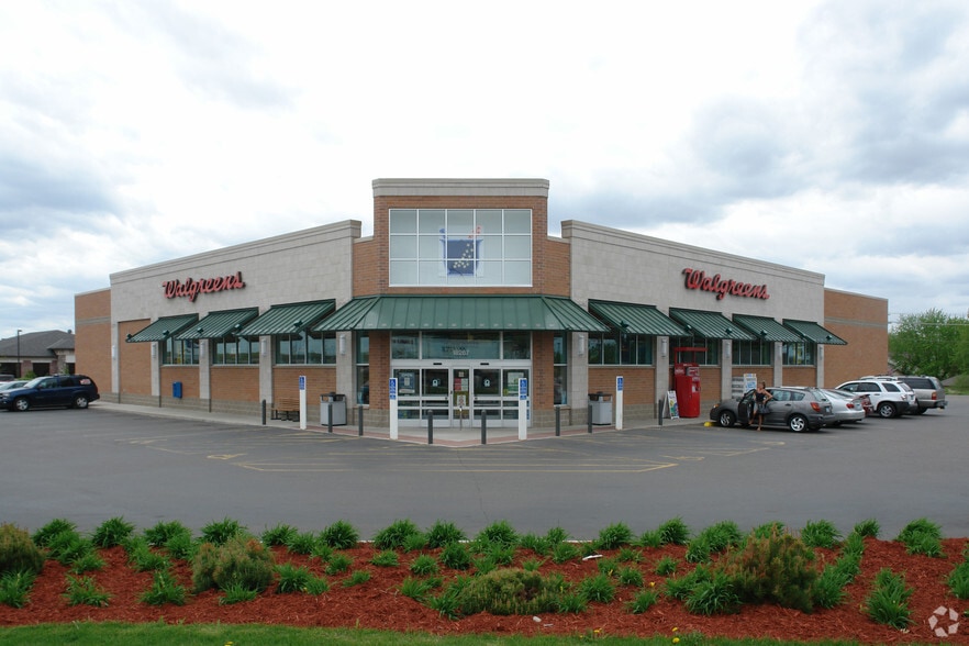 18201-18229 Carson Ct, Elk River, MN à louer - Photo principale - Image 3 de 5