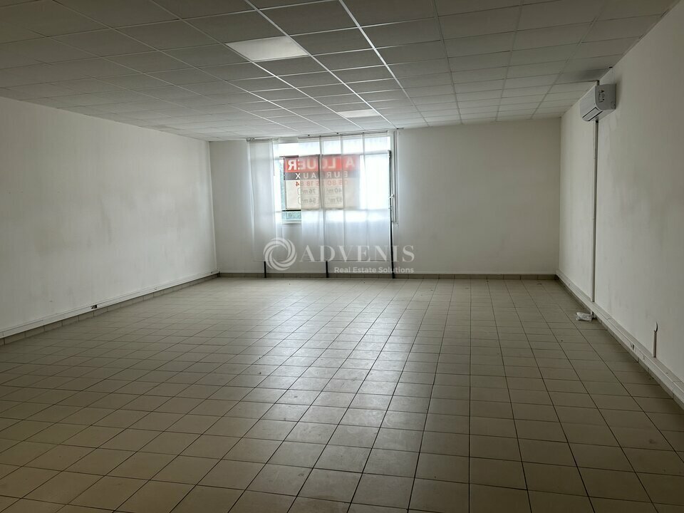 Office in Le Crès for lease Interior Photo- Image 1 of 2
