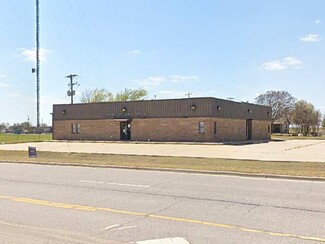 Plus de détails pour 1702 N Glenn L English St, Cordell, OK - Bureau à vendre