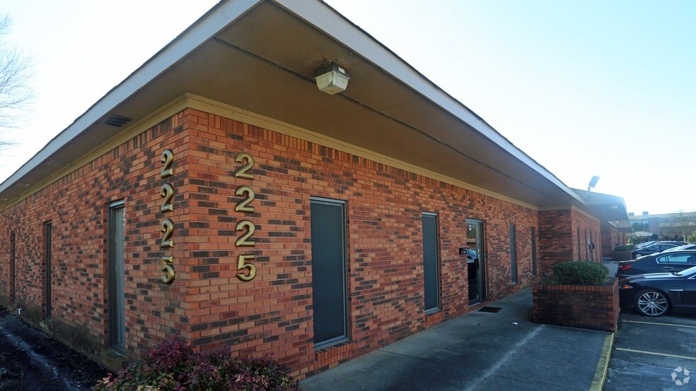 2225 Drake Ave, Huntsville, AL for lease - Building Photo - Image 3 of 12