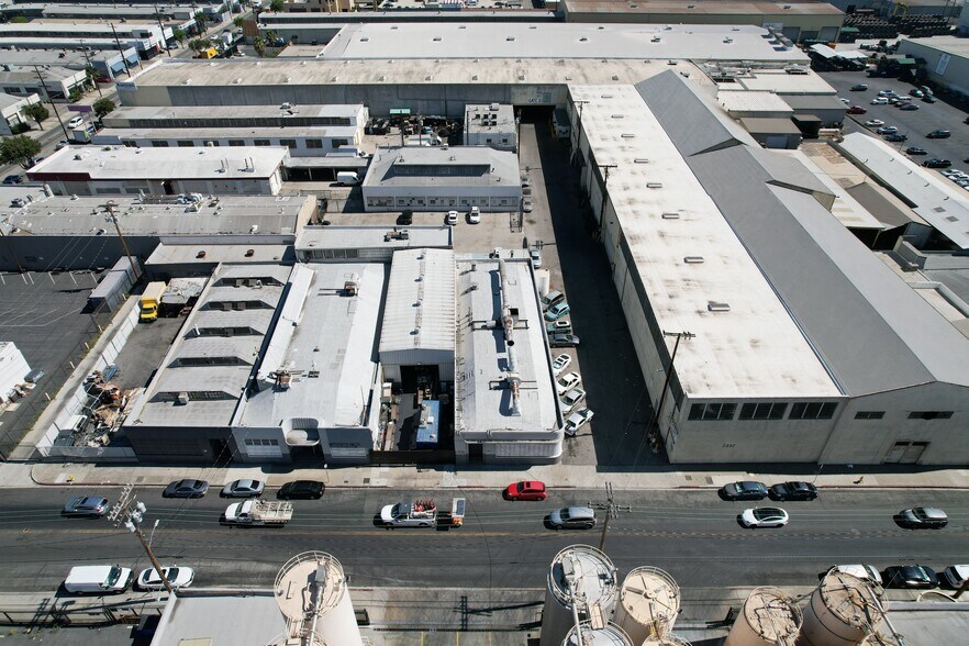 2334-2344 E 38th St, Vernon, CA à vendre - Photo du bâtiment - Image 1 de 4