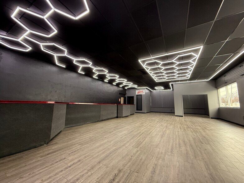 1711 N Clinton Ave, Rochester, NY à louer - Photo principale - Image 1 de 14