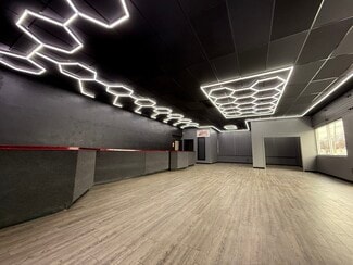 Plus de détails pour 1711 N Clinton Ave, Rochester, NY - Commerce de détail à louer