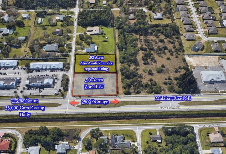 110 SE Green Acre Dr, Palm Bay, FL à louer - Photo du bâtiment - Image 2 de 3
