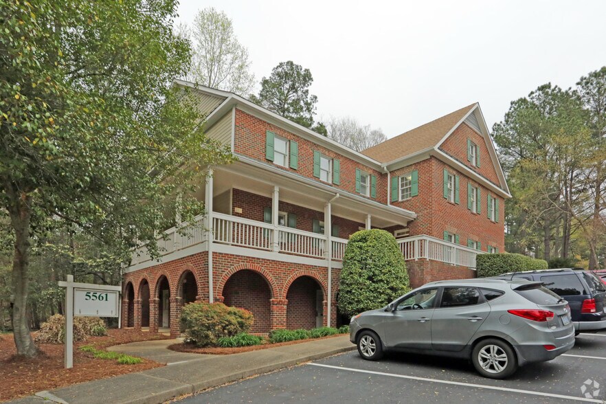 5561 McNeely Dr, Raleigh, NC à louer - Photo du bâtiment - Image 3 de 22