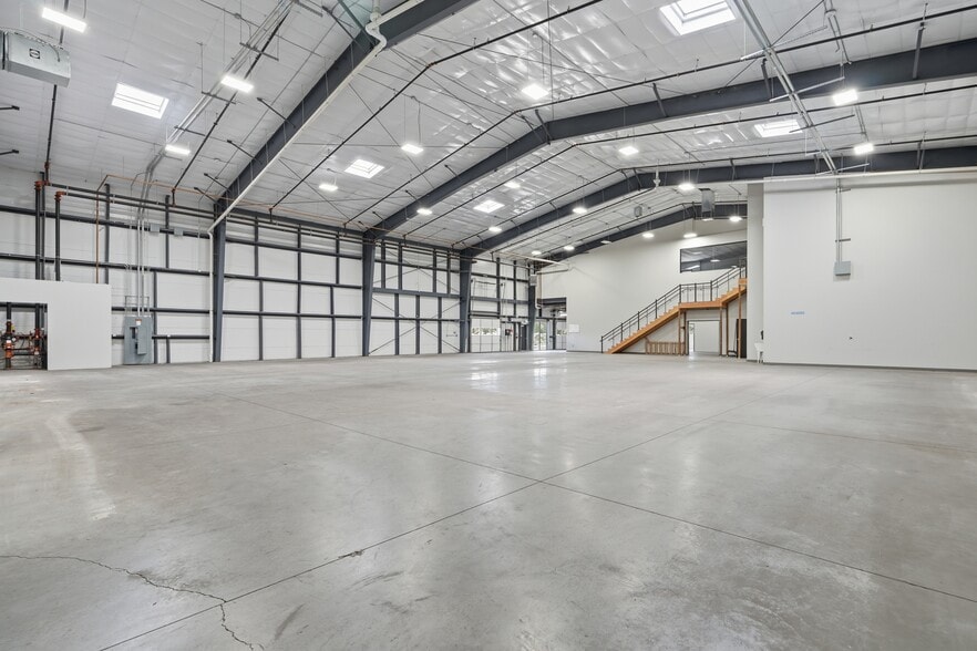 1675 Las Colonias Dr, Grand Junction, CO for lease - Building Photo - Image 3 of 24