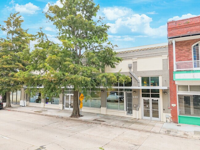 More details for 640 Main St, Baton Rouge, LA - Retail for Sale