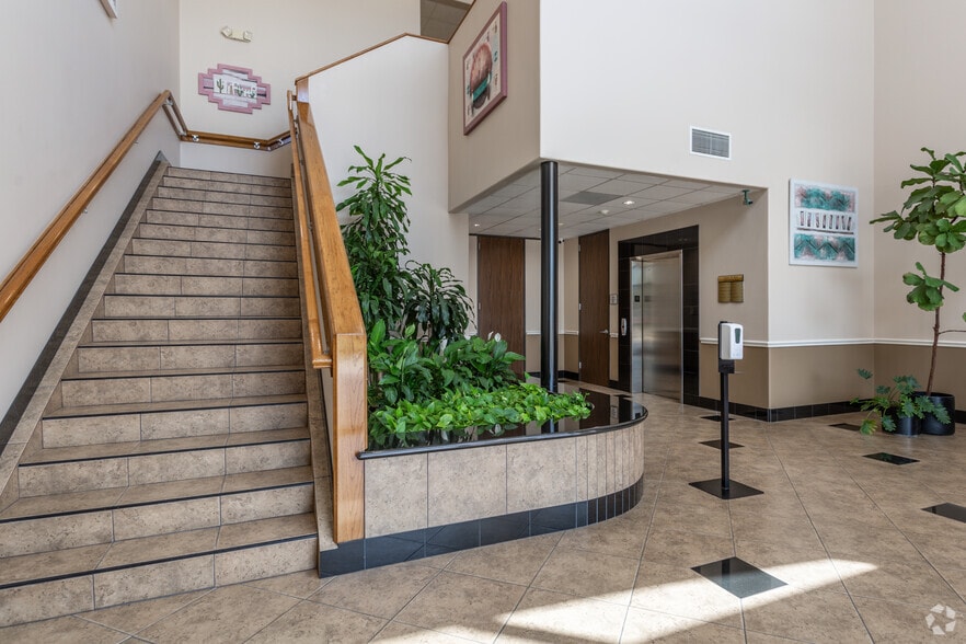 14521 Old Katy Rd, Houston, TX for lease - Interior Photo - Image 2 of 19