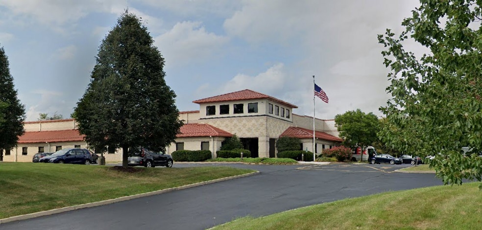 177 N Commerce Way, Bethlehem, PA for lease - Building Photo - Image 1 of 14