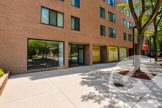 Plus de détails pour 4 E Alexandrine St, Detroit, MI - Commerce de détail à louer