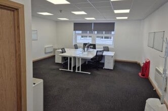 Monks Brk, Newport for lease Interior Photo- Image 2 of 2