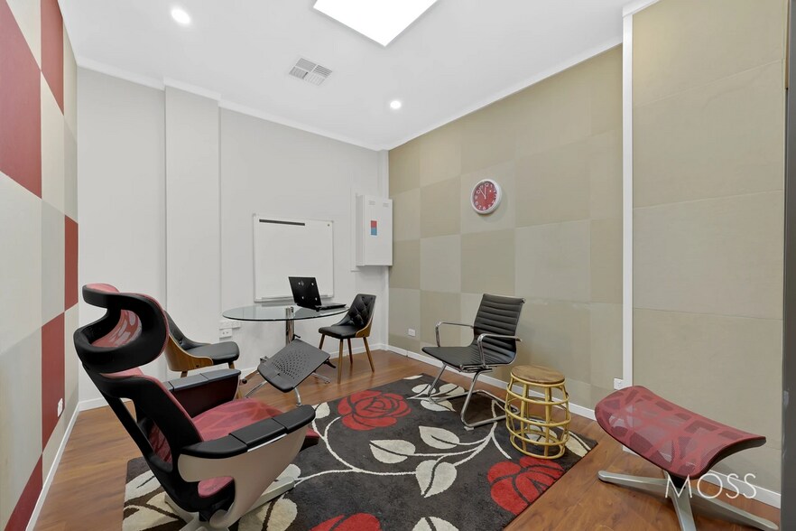 123 Spring St, Reservoir for sale - Interior Photo - Image 3 of 9