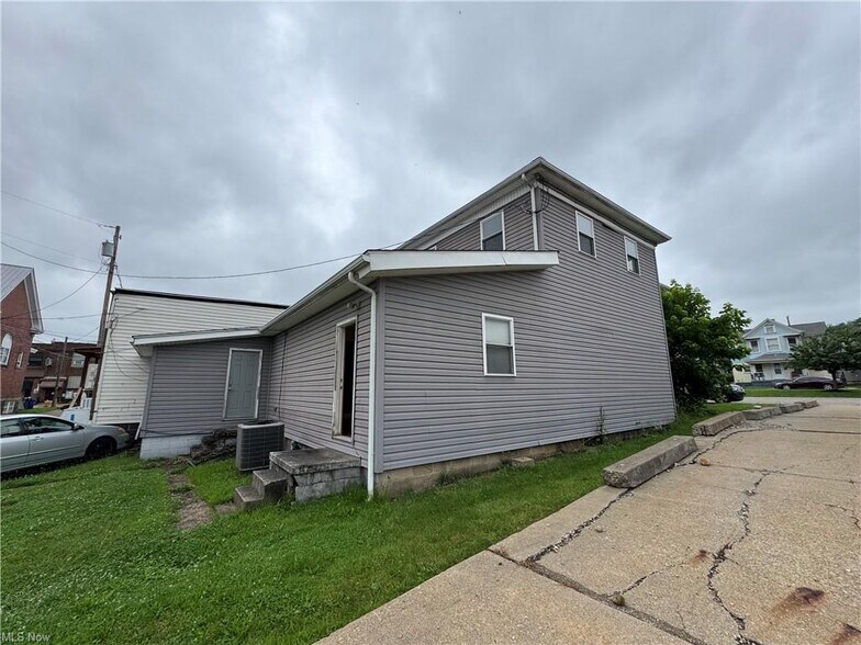 3870 Central Ave, Shadyside, OH à vendre - Photo du bâtiment - Image 3 de 18