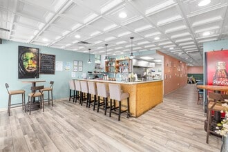 1108 Caroline St, Fredericksburg, VA for lease Interior Photo- Image 2 of 4